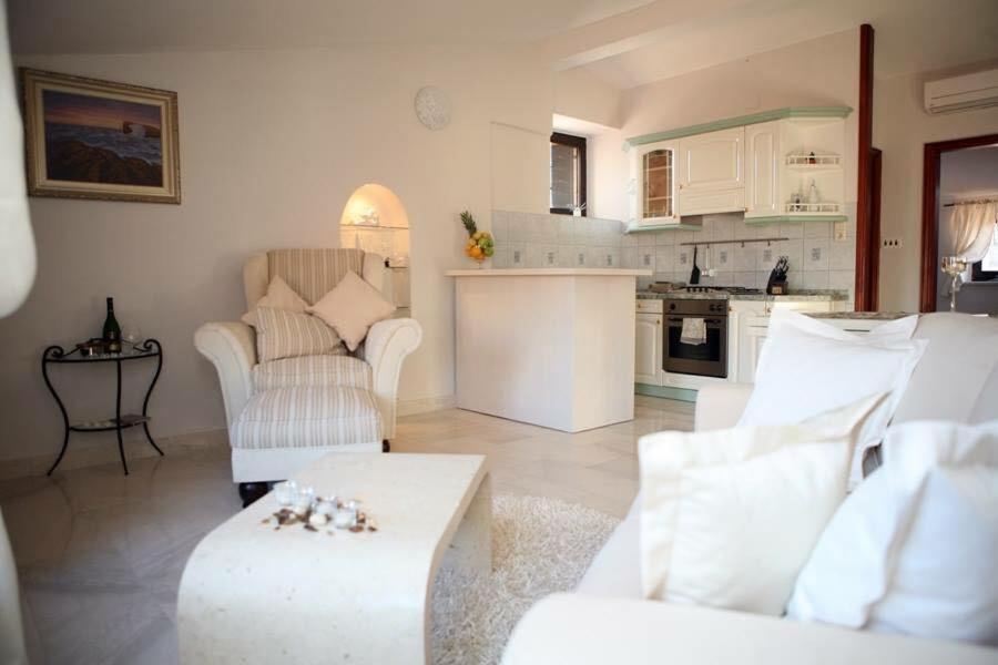 Apartments Filip & Viktoria In The Center Of Trogir Exterior photo